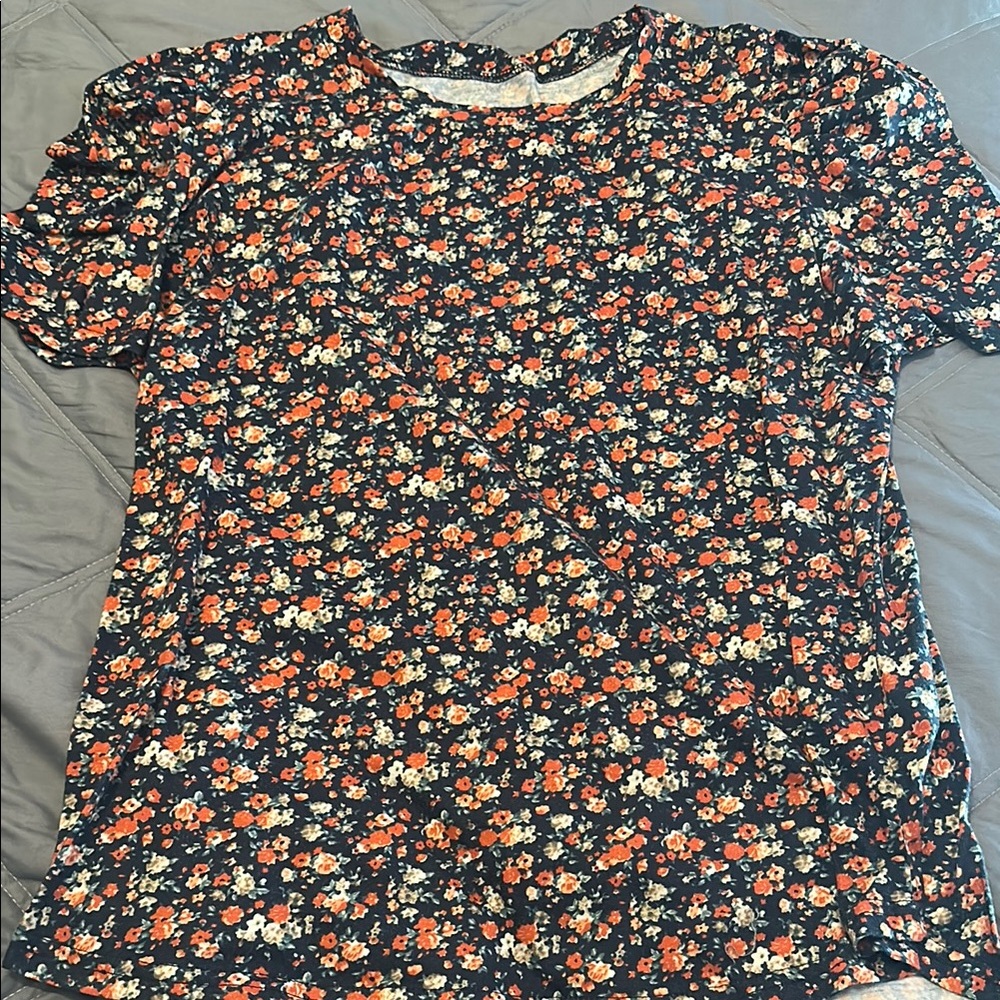 Amazon Black and Pink Short Sleeve T-Shirt with Peter Pan Collar